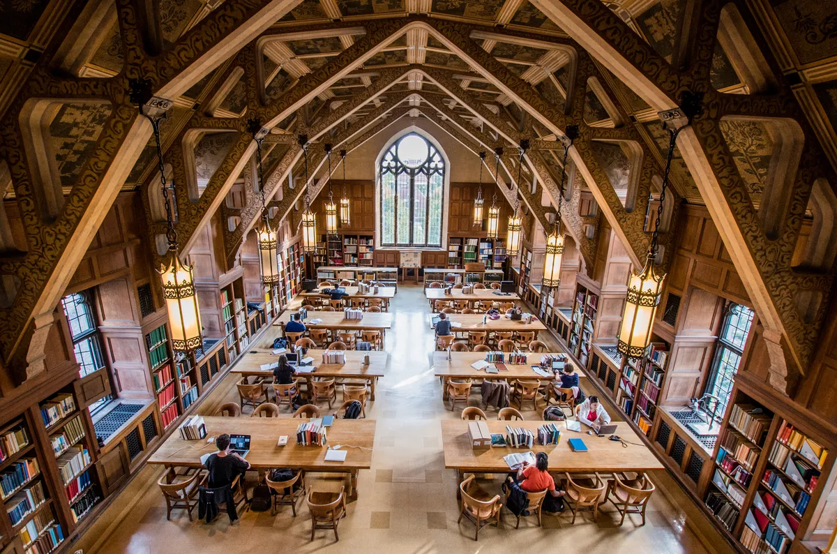 智慧校园一卡通解决方案：以一张智能卡驱动校园数字化管理